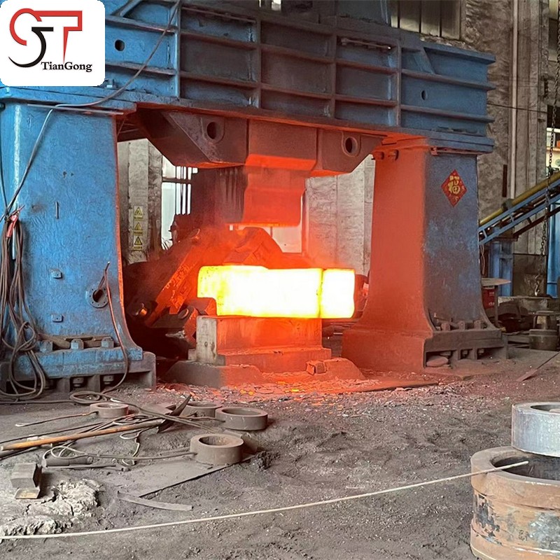 鍛造 vs. 鑄造：風(fēng)電、港機(jī)與工業(yè)齒輪箱等大型部件為何優(yōu)選鍛件？